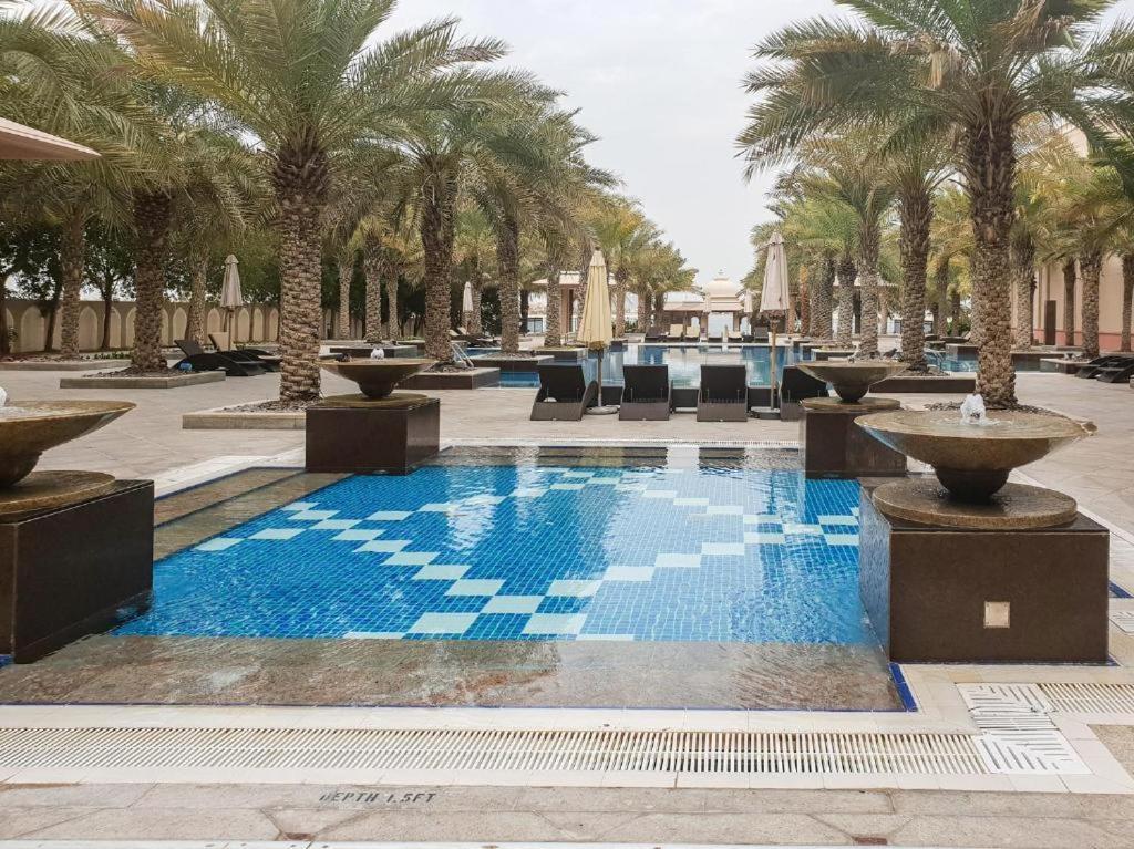 Royal Club By Rvhr, Grandeur Residence Crescent Palm Jumeirah ดูไบ ภายนอก รูปภาพ