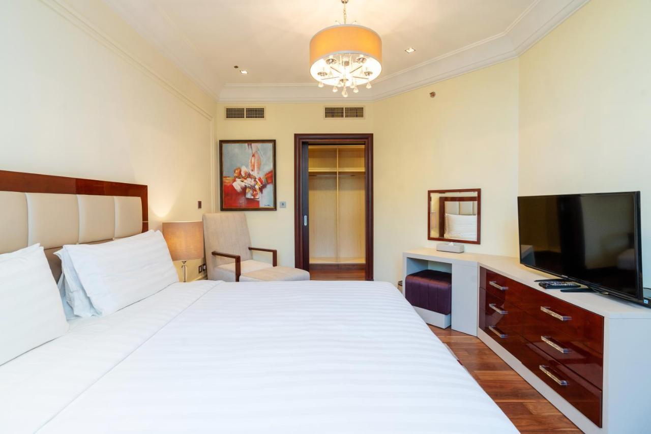 Royal Club By Rvhr, Grandeur Residence Crescent Palm Jumeirah ดูไบ ภายนอก รูปภาพ