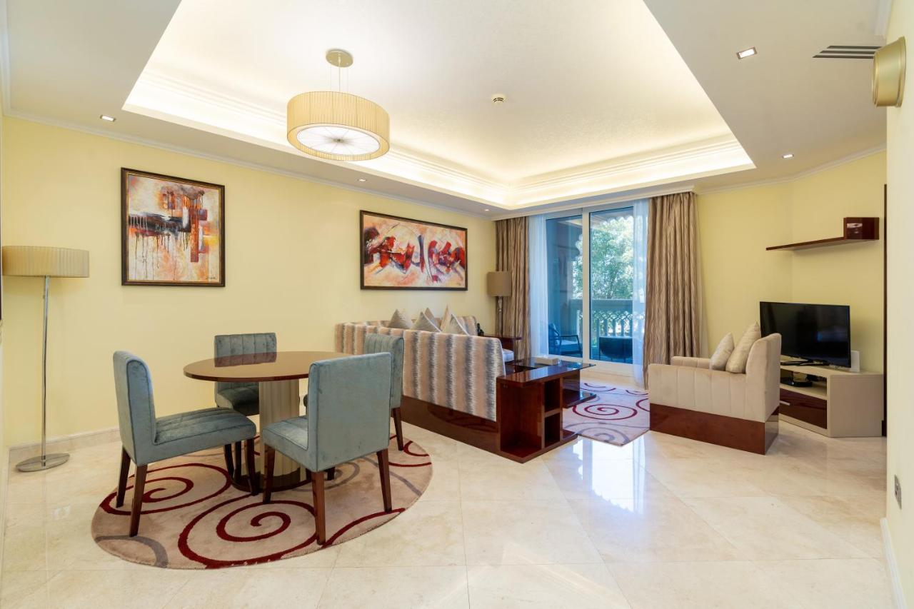 Royal Club By Rvhr, Grandeur Residence Crescent Palm Jumeirah ดูไบ ภายนอก รูปภาพ