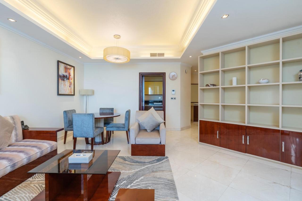 Royal Club By Rvhr, Grandeur Residence Crescent Palm Jumeirah ดูไบ ภายนอก รูปภาพ