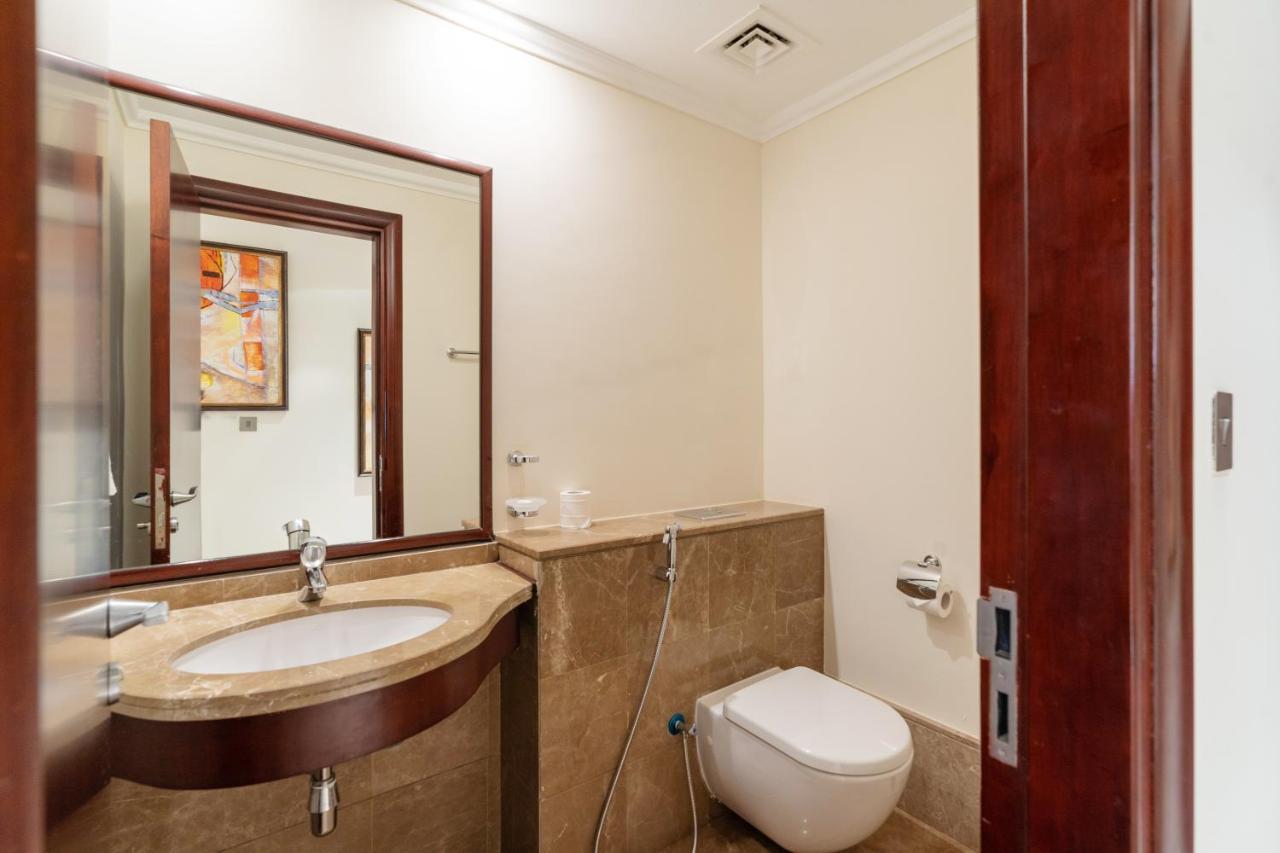 Royal Club By Rvhr, Grandeur Residence Crescent Palm Jumeirah ดูไบ ภายนอก รูปภาพ