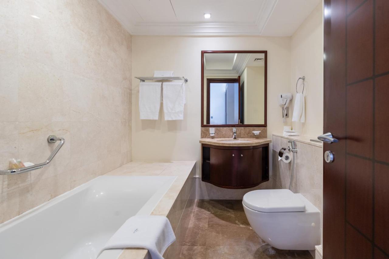 Royal Club By Rvhr, Grandeur Residence Crescent Palm Jumeirah ดูไบ ภายนอก รูปภาพ